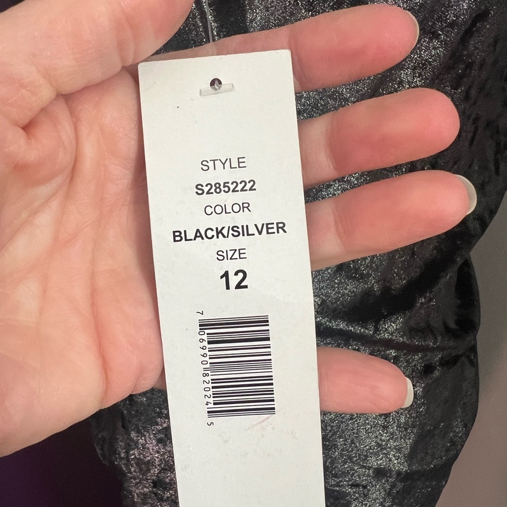 Scarlett Sleeveless Silver and Black Dress NWT - Picture 5 of 9